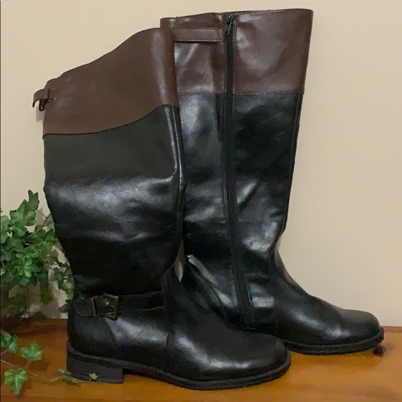 225 Aerosoles Womens Boots Sz 8 